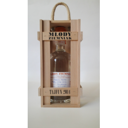 Młody Ziemniak 2014 w drewnianej skrzynce 0,5 vol.43%